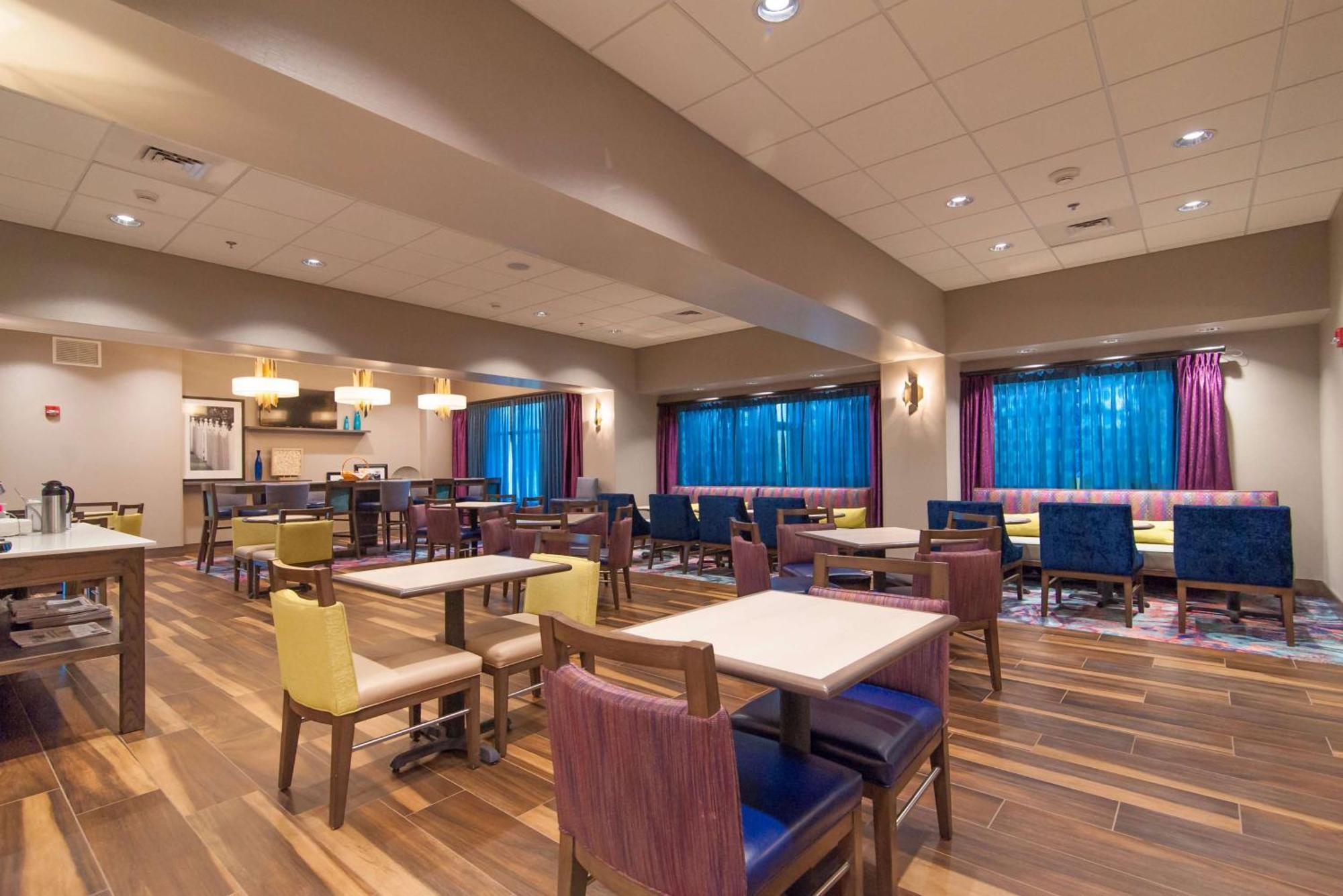 Hampton Inn Norwich Exteriér fotografie